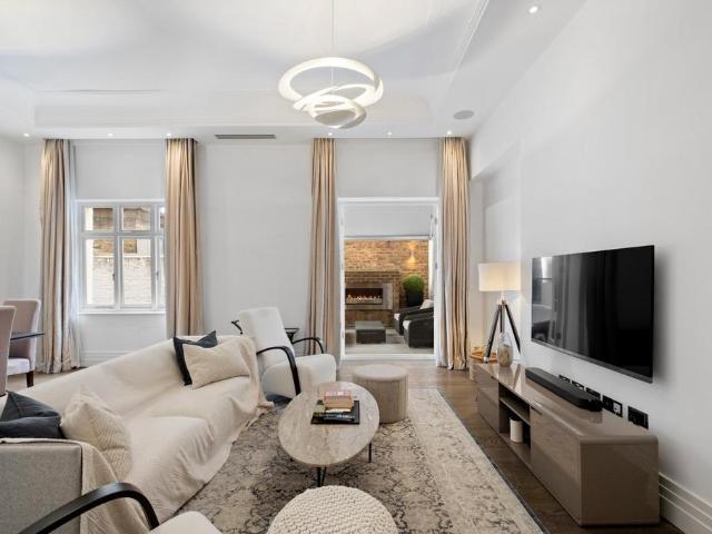 Apartment for rent in South Kensington, Greater London