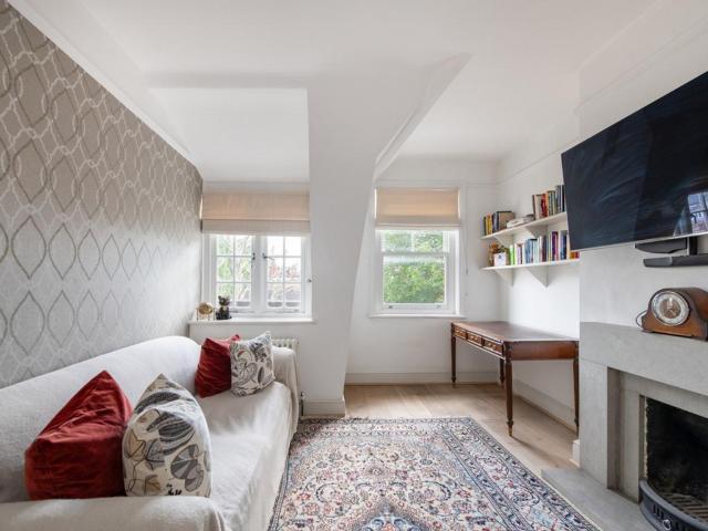 House for rent in South Kensington, Greater London