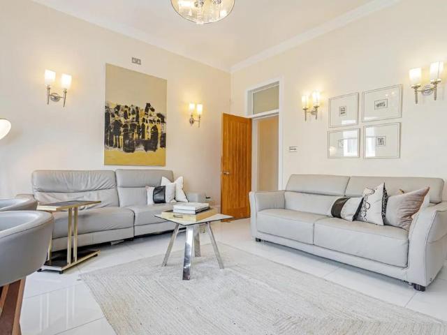 Apartment for rent in South Kensington, Greater London