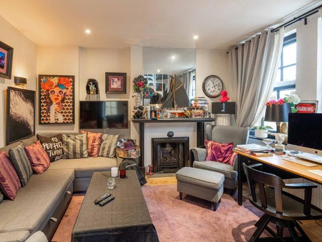 House for rent in South Kensington, Greater London