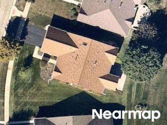 House for sale in Mchenry, Illinois