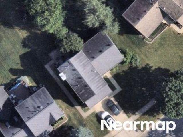 House for sale in Streamwood, Illinois