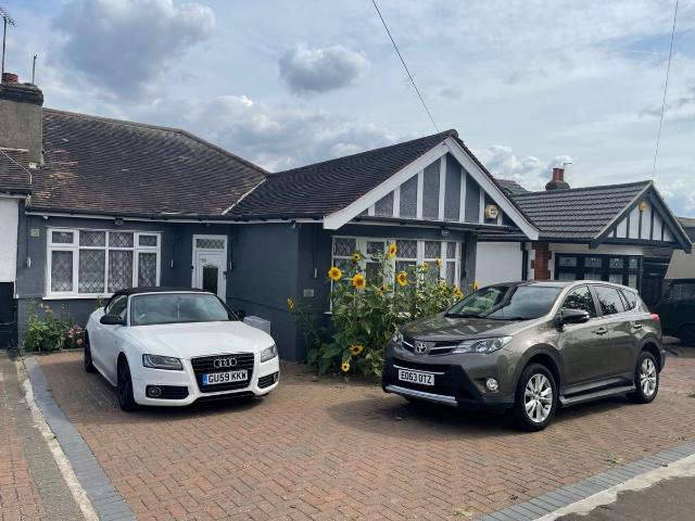 House for rent in Clayhall, Greater London