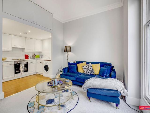 Apartment for rent in Kensal Town, Greater London