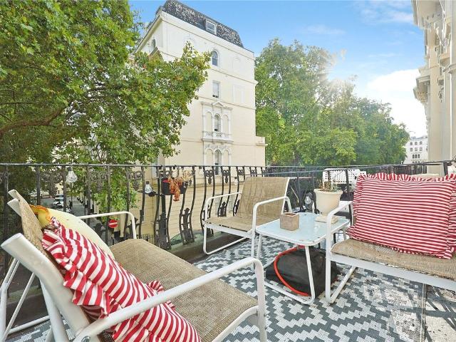 Room for rent in Kensal Town, Greater London