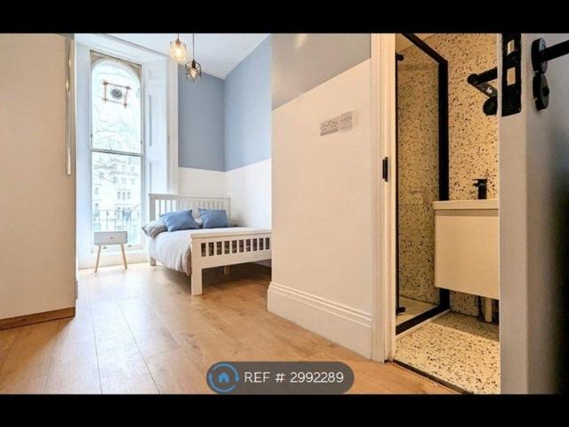 Studio for rent in Kensal Town, Bayswater