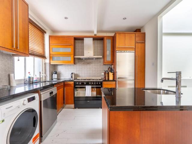 House for rent in Kensal Town, Bayswater