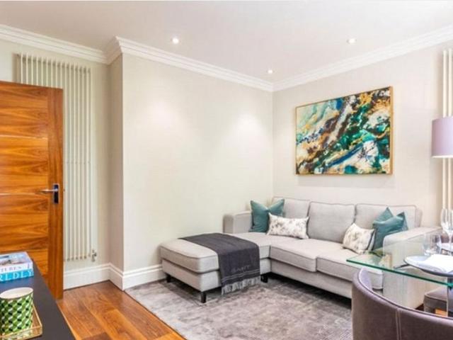 Apartment for rent in Bayswater, Greater London