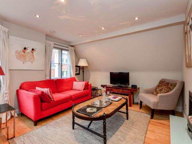 Apartment for rent in South Kensington, Greater London