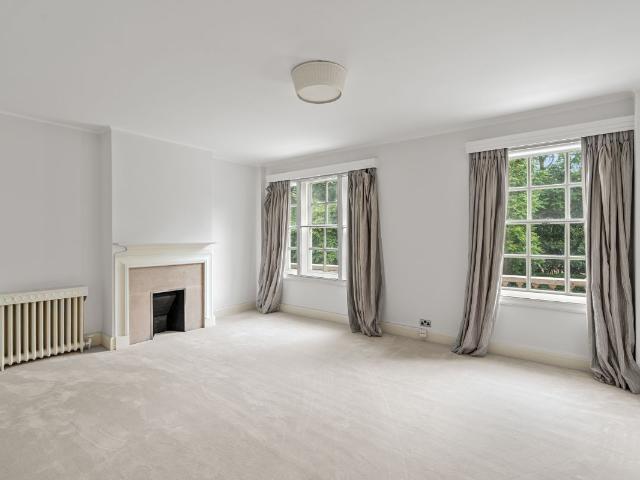 Apartment for rent in Kensington, Greater London