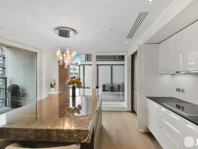 Apartment for rent in Kensington, Greater London