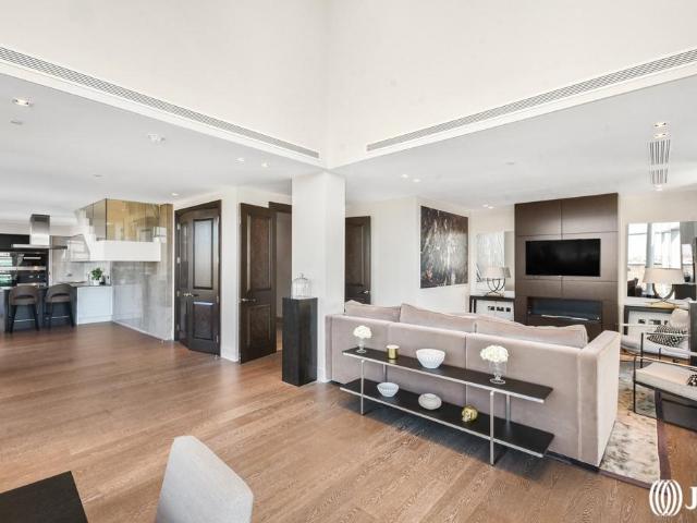 Apartment for rent in Kensington, Greater London