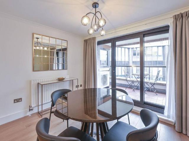Apartment for rent in Kensington, Greater London