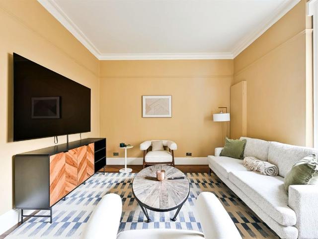 Apartment for rent in South Kensington, Greater London