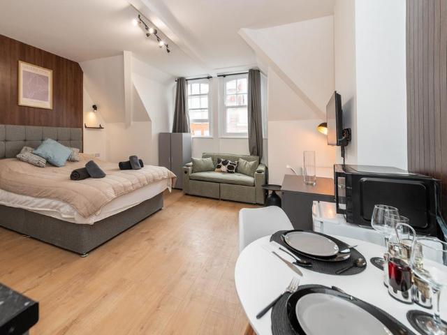 Apartment for rent in Kensington, Greater London