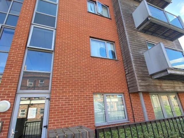 Apartment for rent in Kensington, Calderstones