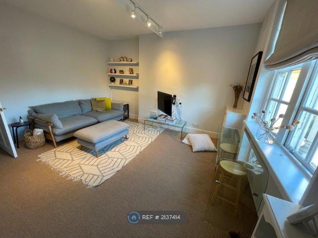 Apartment for rent in Kensington, Greater London