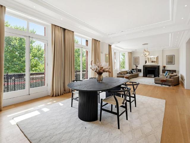 Apartment for rent in Earl's Court, Greater London