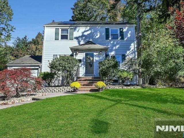 House for sale in Cherry Hill, River Edge
