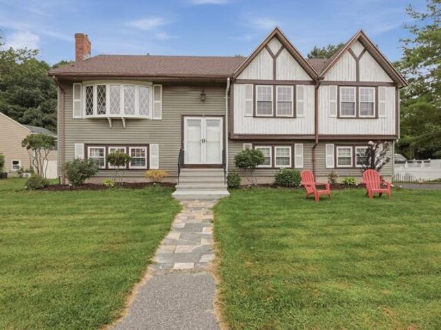 House for sale in Braintree, Massachusetts