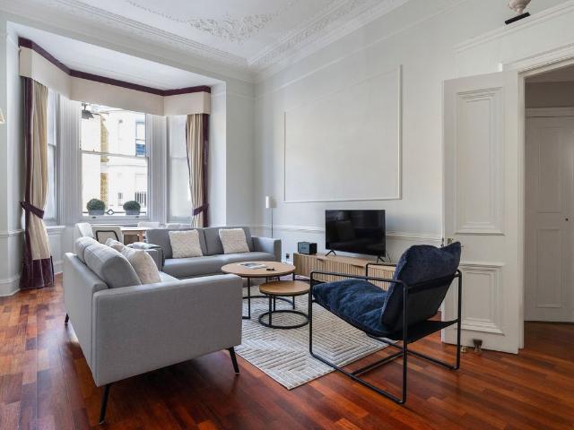 Apartment for rent in Earl's Court, Greater London