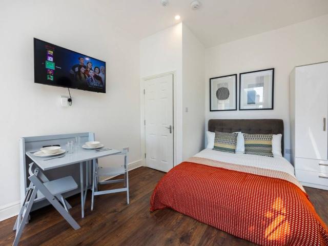 Studio for rent in Earl's Court, Greater London