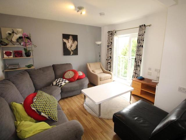 Apartment for rent in Hyde Park, West Yorkshire