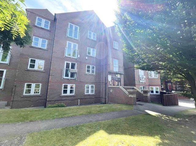 Apartment for rent in Hyde Park, West Yorkshire