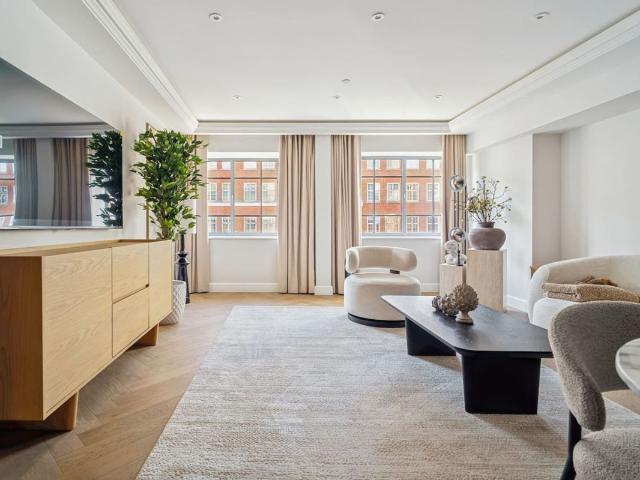 Apartment for rent in Kensington, Greater London