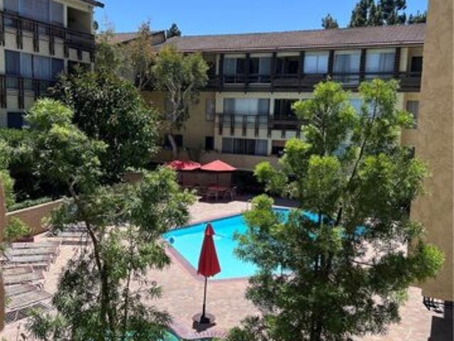 Condo for sale in Culver City, California