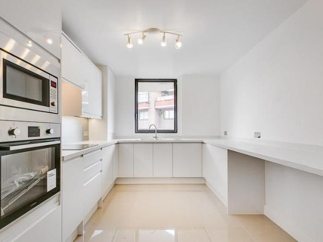 Apartment for rent in London Borough of Hammersmith and Fulham, Greater London