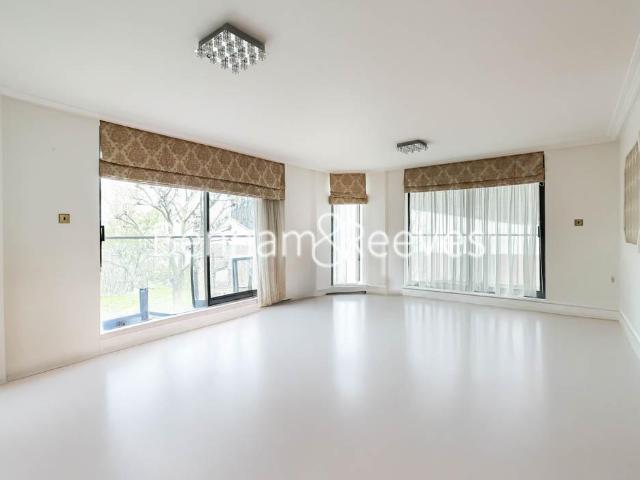 House for rent in Brook Green, Greater London