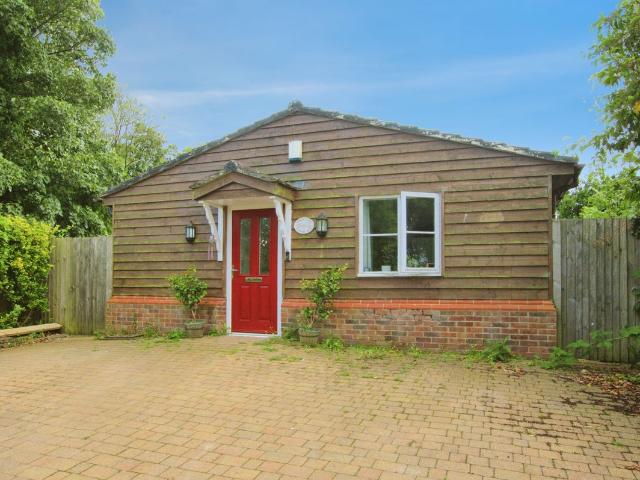 House for rent in Kensworth, Central Bedfordshire