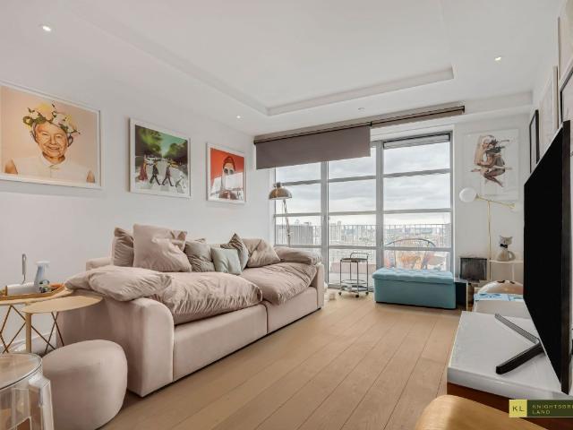 Apartment for rent in London City Island, Blackwall