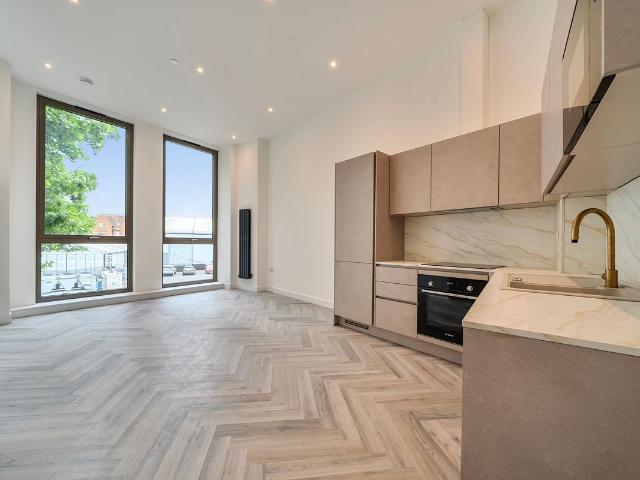 Apartment for rent in New Town, Monks Orchard