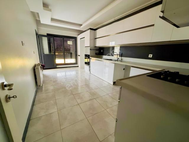 Tire, İzmir içerisinde satılık mülk