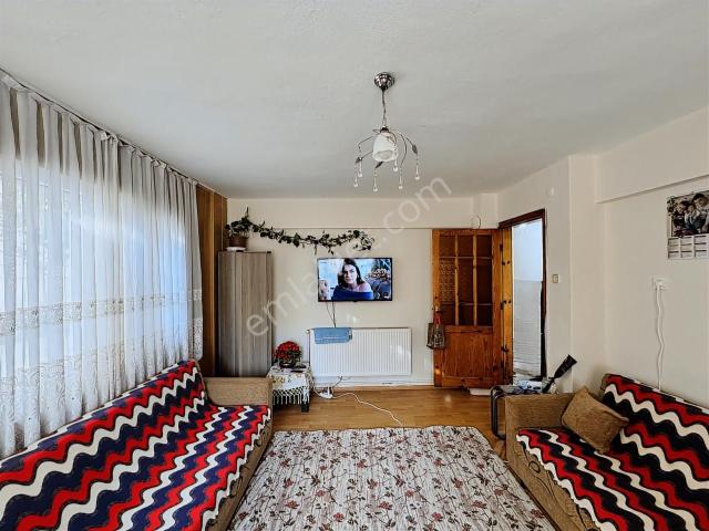 Tire, İzmir içerisinde satılık mülk