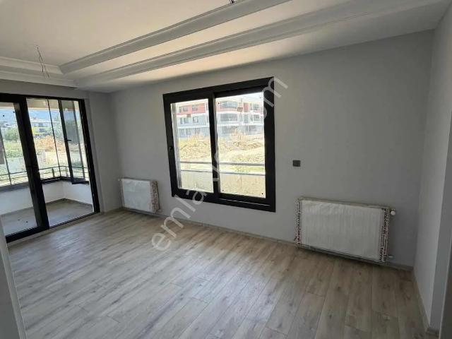 Tire, İzmir içerisinde kiralık mülk