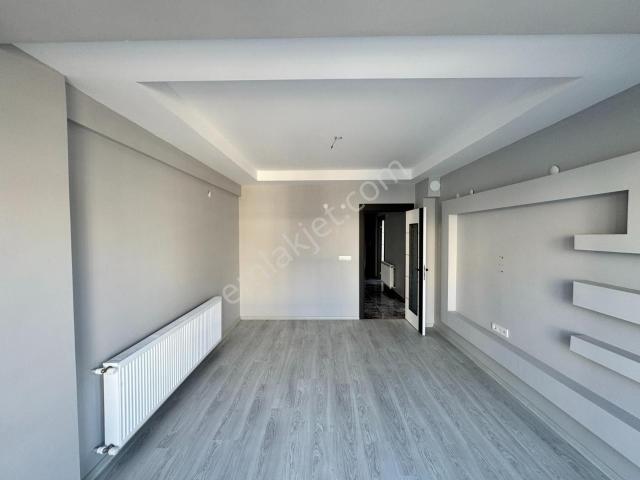 Tire, İzmir içerisinde satılık mülk