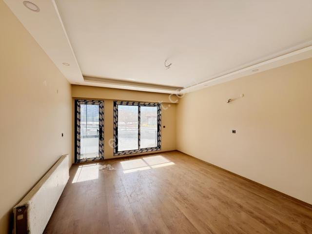 Tire, İzmir içerisinde satılık mülk