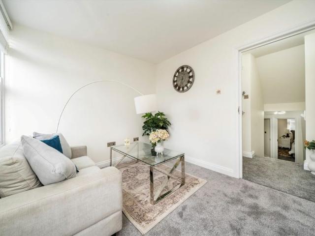 Apartment for rent in London Borough of Lewisham, Lower Sydenham