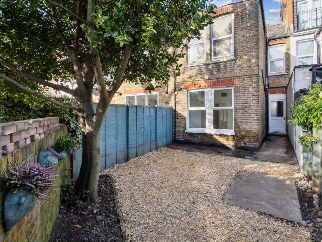 Apartment for rent in London Borough of Ealing, Greater London