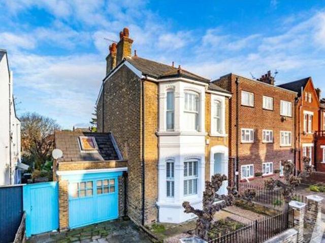 House for sale in Kings Farm, Hamerton