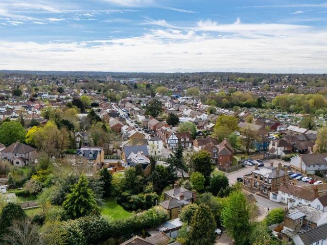 Apartment for rent in Poverest, Greater London