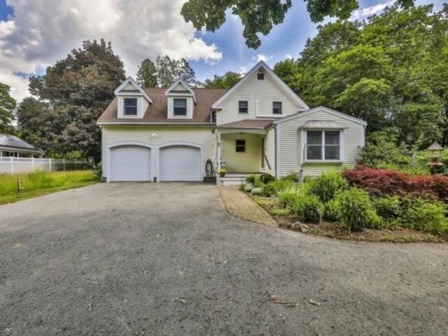 House for sale in Byfield, Massachusetts