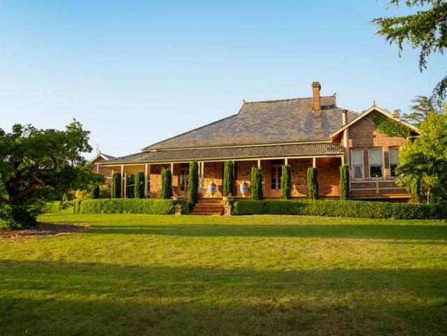 Cottage for sale in Goulburn