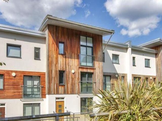 House for sale in Broadwater Down, Sandown Park