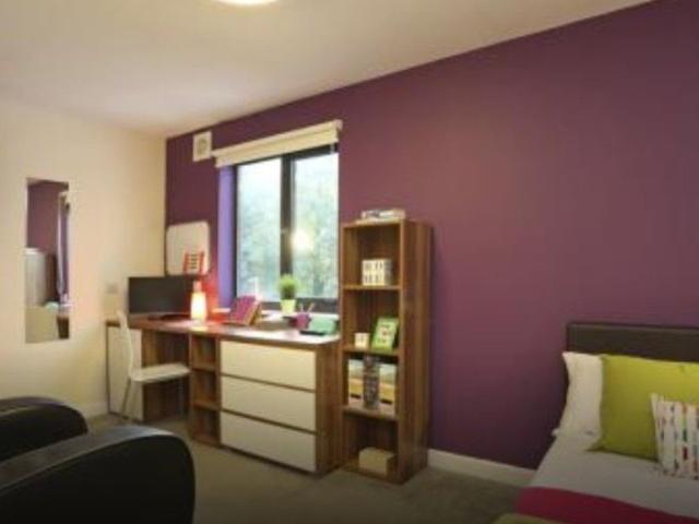 Studio for rent in Barracks, The Bridge