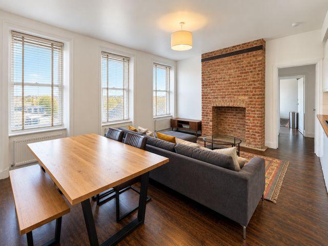 Apartment for rent in Maitland Park, Greater London