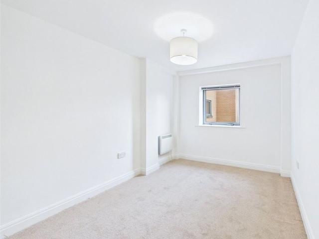 Apartment for rent in Lakeside, Doncaster